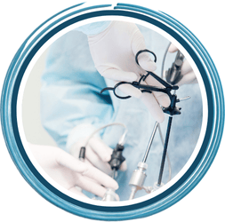 Cirugía de Próstata, Cálculos Renales, Tumores de Vejiga y Quistes Renales, Vasectomía sin Bisturí, Circuncisión, Resección Verrugas Genitales y Quistes Genitales.